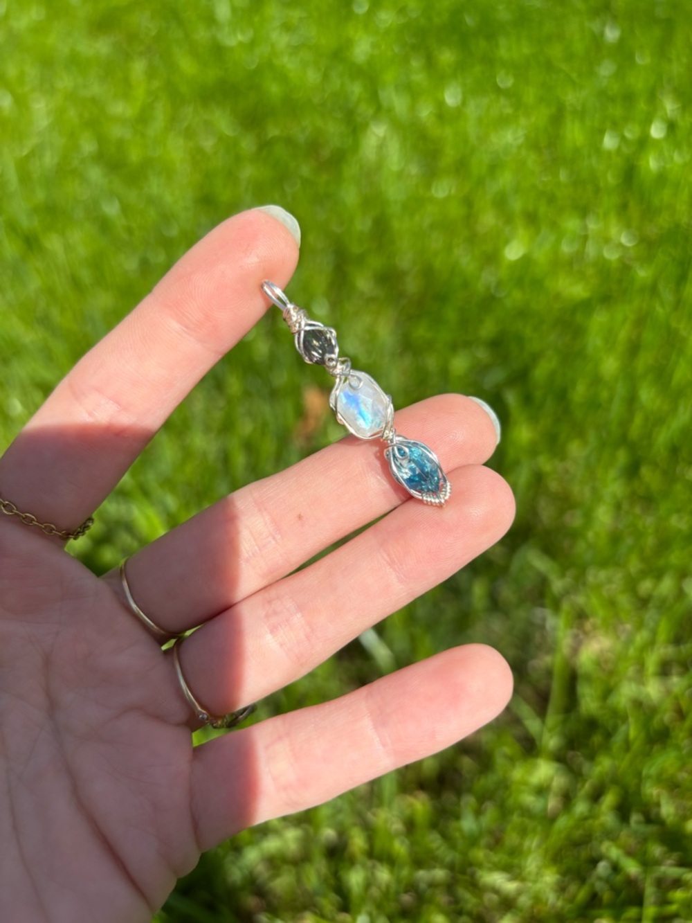 Fancy three stack pendant - Picture 3 of 4